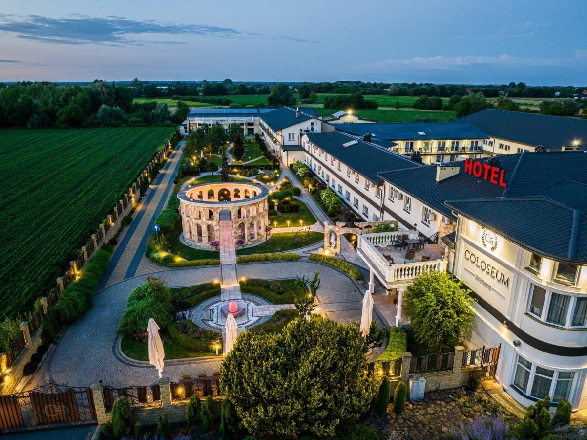 Hotel Coloseum Ярослав Екстер'єр фото