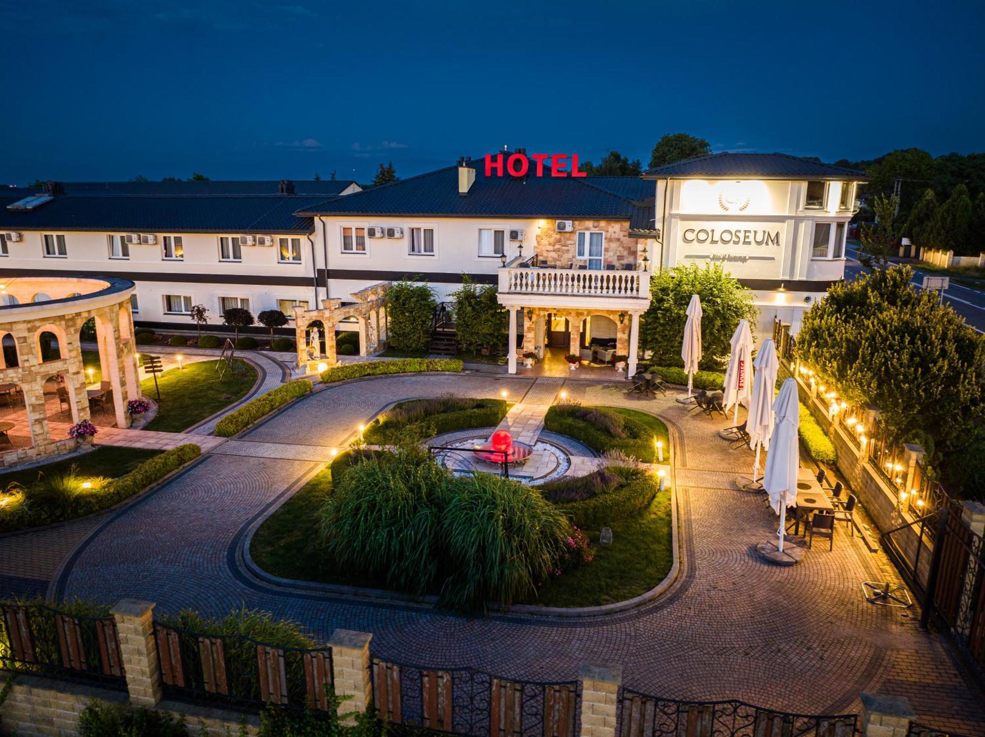 Hotel Coloseum Ярослав Екстер'єр фото